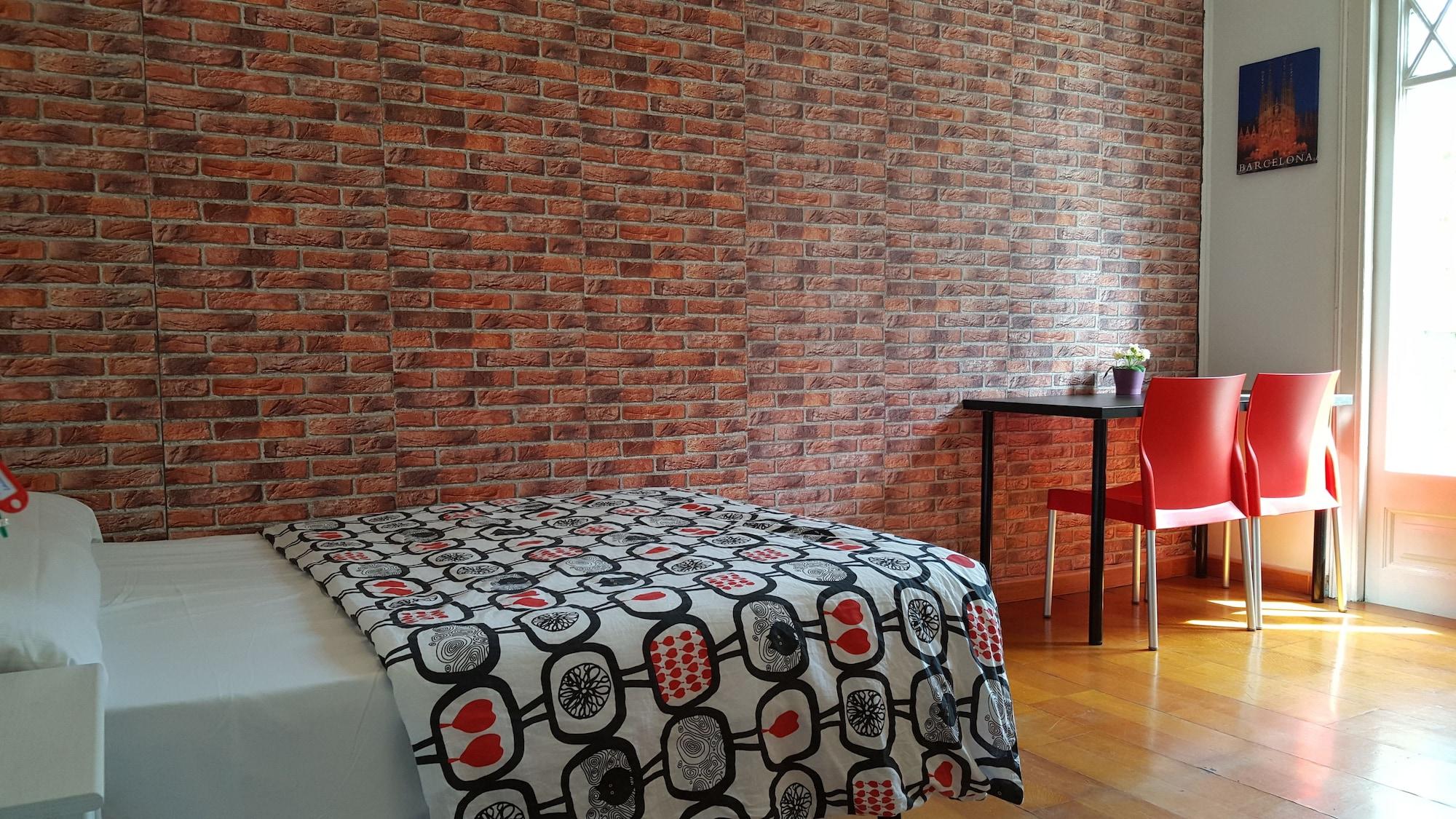 Diagonal House Hostel Barcelona Exteriör bild